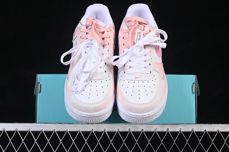 All categories Nk Air Force 1 Air Force series Nk Air Force 1 Low Air Force low-top Nike Air Force 1'07 Low "Spring Wild Cherry Prelude" Hand-painted graffiti Haruno Sakura Air Force 1 low-top casual sneakers FB8971-007